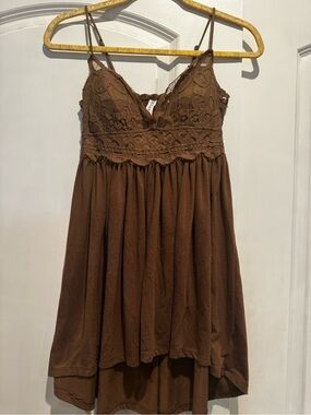 Zenana brown lace and crochet high-low dress in size Medium